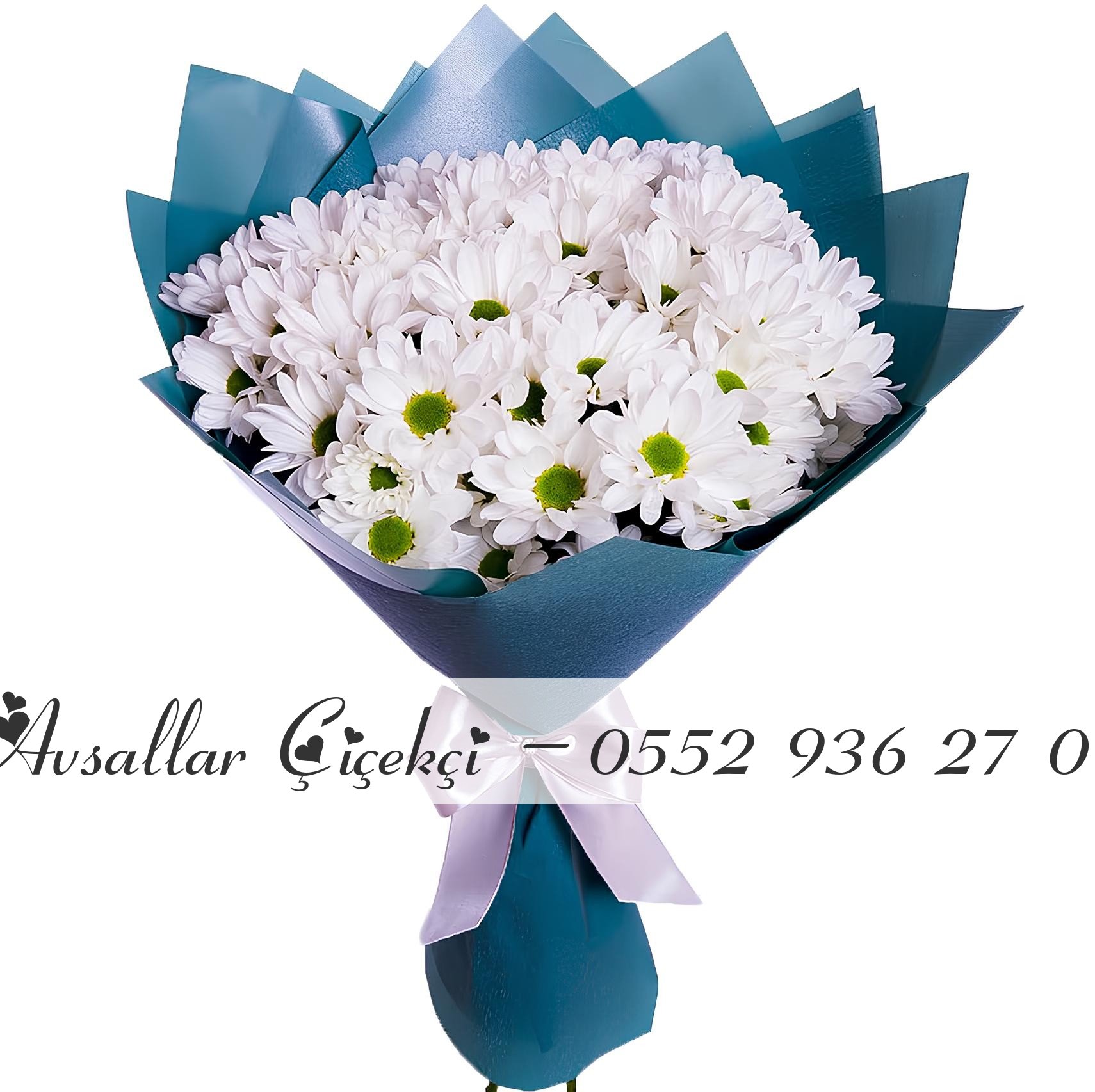 Mavi Kağıtta Papatya Buketi